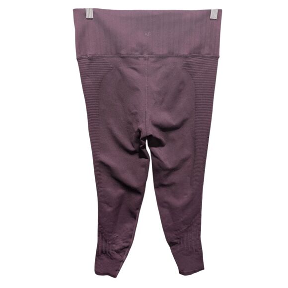 ATHLETA Halasana Macrame Seamless 7/8 Tight Size Small - Picture 4 of 4